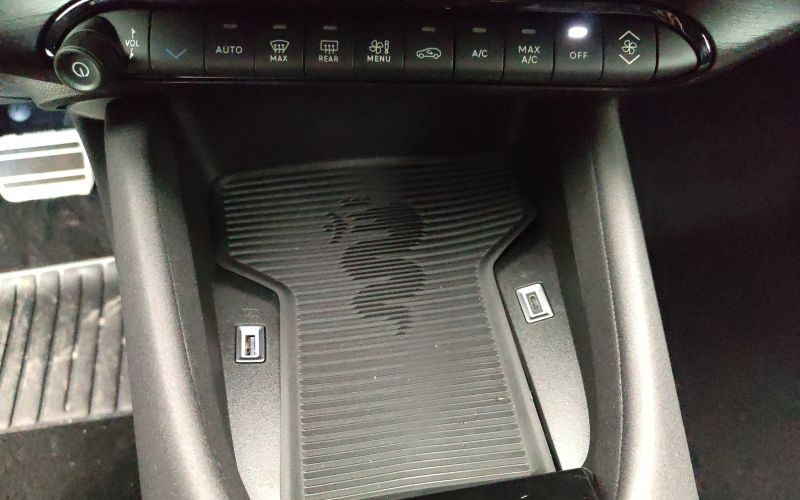 JUNIOR 1.2 136CV HYBRID EDCT6 SPECIALE